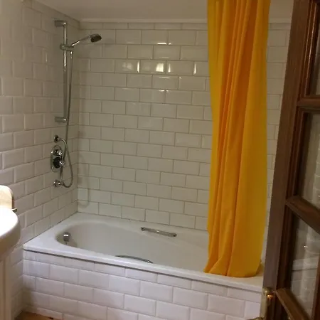 Leonor Apartment *